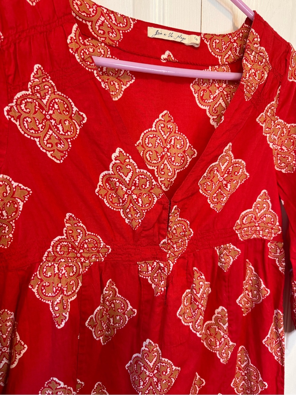 Joie a La Plage Red Medallion Print VNeck Tunic Blouse Size Small 3/4 Sleeve - Picture 6 of 14